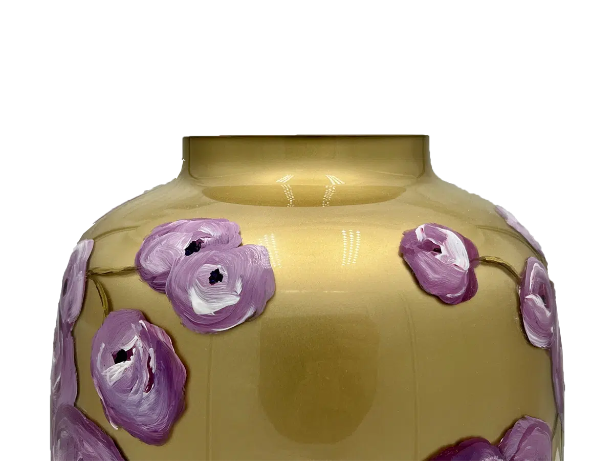 Vaas| Pink Roses on Gold